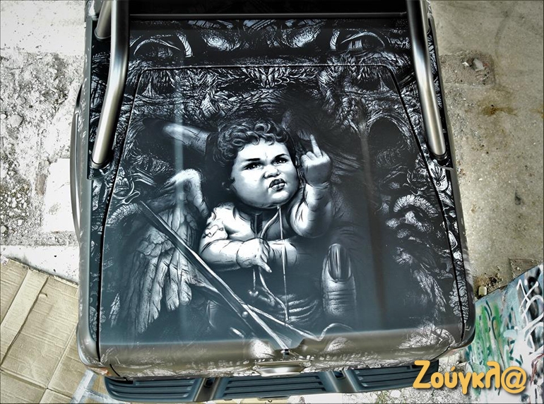 Το σχέδιο στο προστατευτικό κάλυμμα της καρότσας 