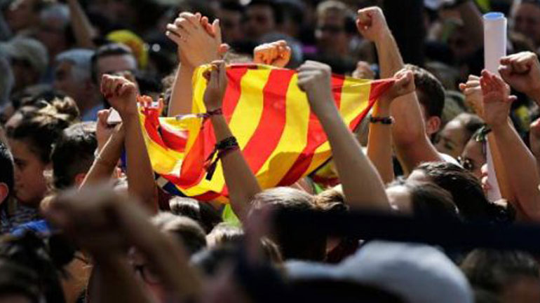 Θεσσαλονίκη: Συγκέντρωση υπέρ του δημοψηφίσματος για την ανεξαρτησία της Καταλονίας