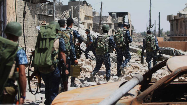 Συρία: Το ΙΚ «πνέει τα λοίσθια» στη Ράκα