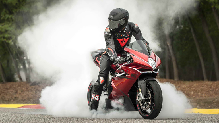 Μια MV Agusta (ακόμα) για τον Lewis Hamilton