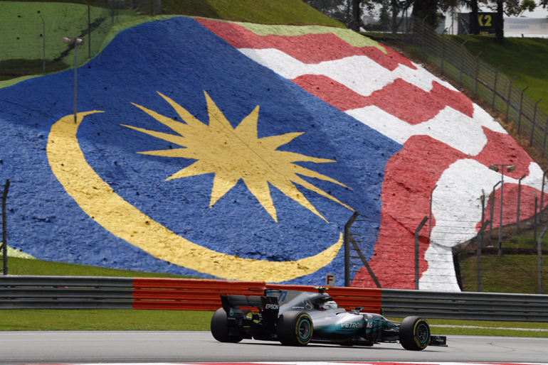 Από την 1η και 5η θέση θα εκκινήσουν τα μονοθέσια της Mercedes