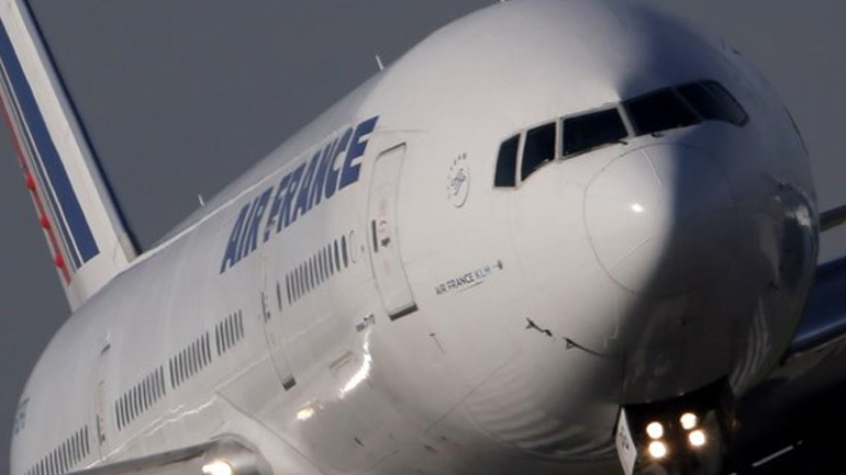 Εξερράγη ο κινητήρας σε αεροπλάνο της Air France πάνω από τον Ατλαντικό