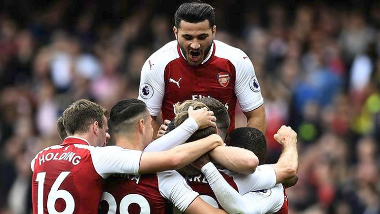 Σβηστά η Άρσεναλ, 2-0 την Μπράιτον