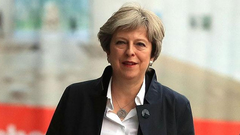 Βρετανία: Συνέδριο-πρόκληση για Τόριδες και Μέι