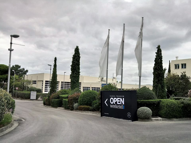 Στις κεντρικές εγκαταστάσεις της Mercedes είχε το περασμένο ΣΚ open... days για επαγγελματικά οχήματα