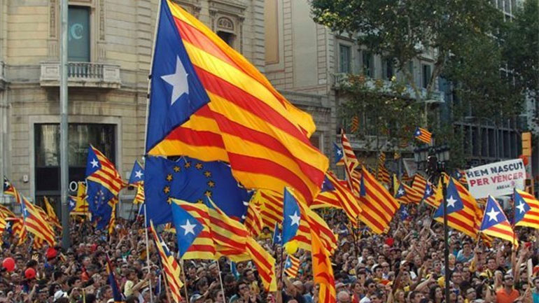 Βουτιά στο ισπανικό χρηματιστήριο, sell-off σε ομόλογα και τράπεζες