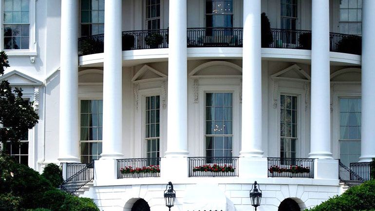 Ενός λεπτού σιγή για τα θύματα της επίθεσης στο Λας Βέγκας τήρησε ο Τραμπ