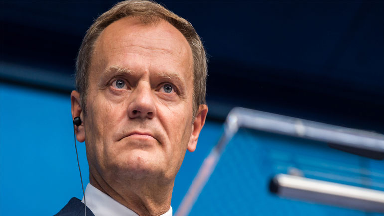 Ο Τουσκ στηρίζει τον Ραχόι ζητώντας αποκλιμάκωση της έντασης