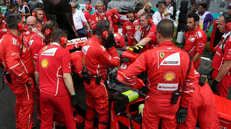 Οργισμένος ο Marchionne – Παίρνει «κεφάλια» στη Ferrari Οργισμένος ο Marchionne – Παίρνει «κεφάλια» στη Ferrari