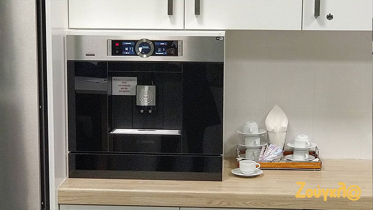 H έξυπνη καφετιέρα της Bosch θα πωλείται από τον Απρίλη για κάτι παραπάνω από 2.000 ευρώ, όμως σύντομα θα πέσουν οι τιμές όσο γίνεται πιο διαδεδομένη η τεχνολογία