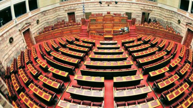 Πέρασε από την επιτροπή της Βουλής η αλλαγή φύλου από τα 15