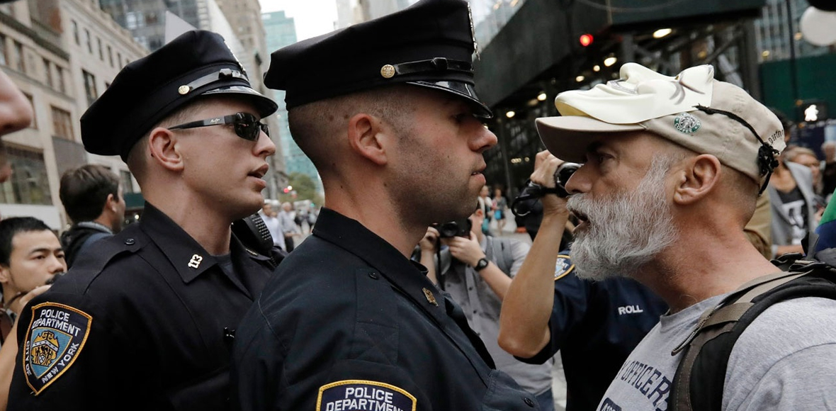 Ποιος θα υποχωρήσει ;