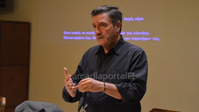 Καμίνης: «Πρέπει να ενωθούμε, να μεγαλώσουμε την παράταξη»