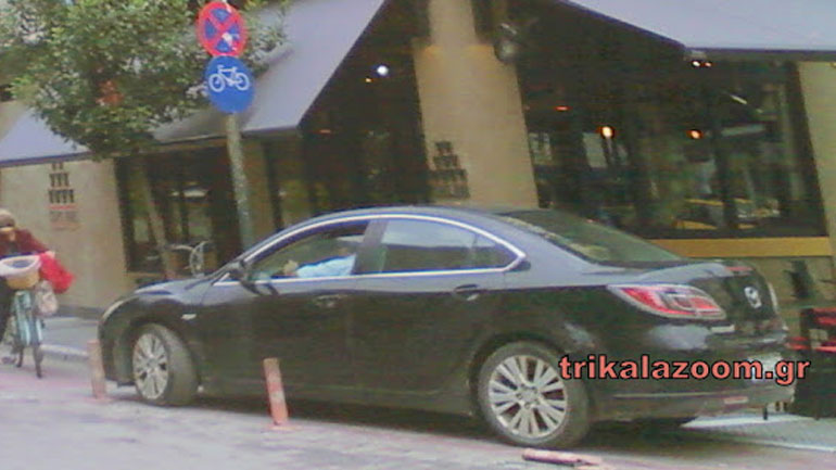 Eικόνα ντροπής σε ποδηλατόδρομο στα Τρίκαλα