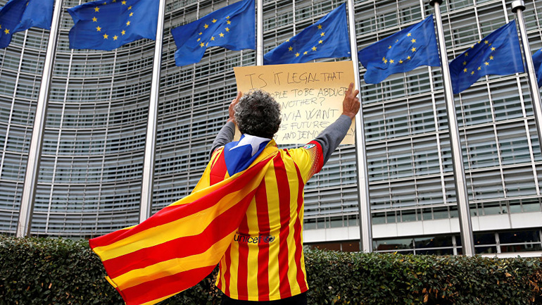 Γαλλία: Οι ευρωομάδες Αριστεράς και Πρασίνων ζητούν την παραίτηση Ραχόι