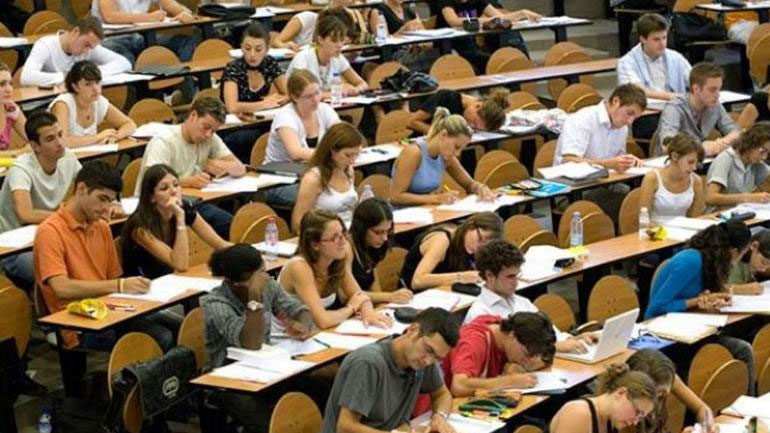 Μπλόκο στη διανομή πανεπιστημιακών συγγραμμάτων βάζουν οι εκδότες