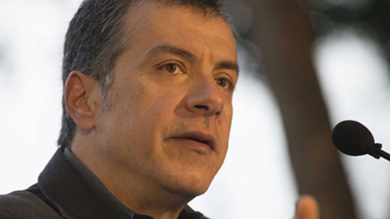 Περιοδεία του Σταύρου Θεοδωράκη στην Πάτρα και στον Πύργο το Σαββατοκύριακο