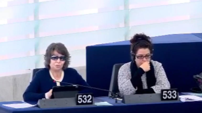 Κούνεβα: «Ασφαλείς αυτοκινητόδρομοι για τους οδηγούς φορτηγών, νόμιμοι διάδρομοι διέλευσης για τους πρόσφυγες» Κούνεβα: «Ασφαλείς αυτοκινητόδρομοι για τους οδηγούς φορτηγών, νόμιμοι διάδρομοι διέλευσης για τους πρόσφυγες»