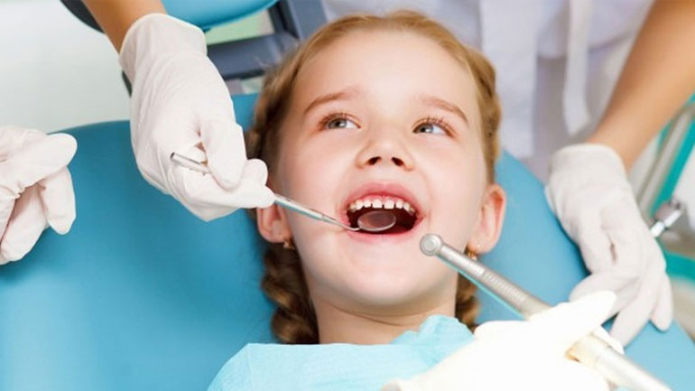 Πώς να προετοιμάσετε το παιδί για τον οδοντίατρο