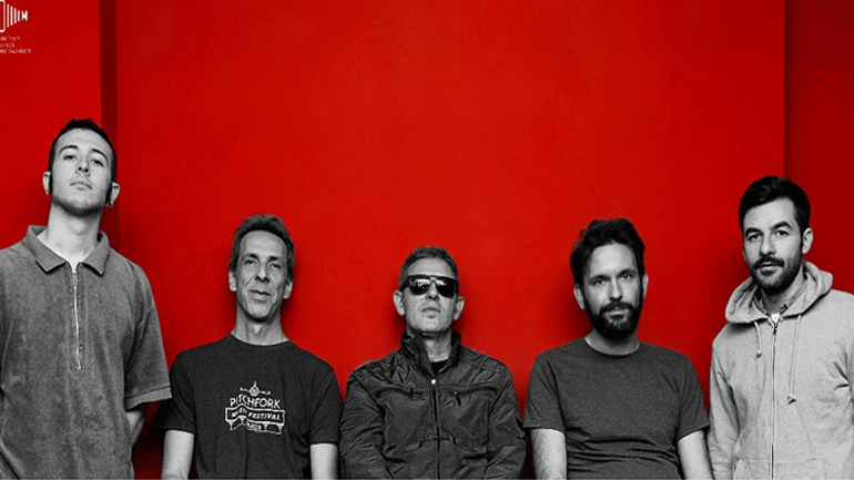 Παύλος Παυλίδης και οι B-Movies στον Σταυρό του Νότου