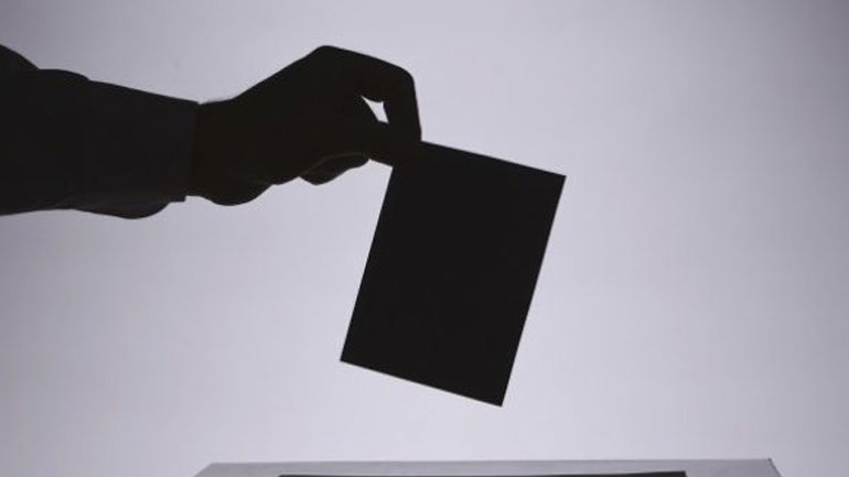 Η ισπανική κυβέρνηση ζητεί να διεξαχθούν εκλογές στην Καταλονία με στόχο τον τερματισμό της κρίσης