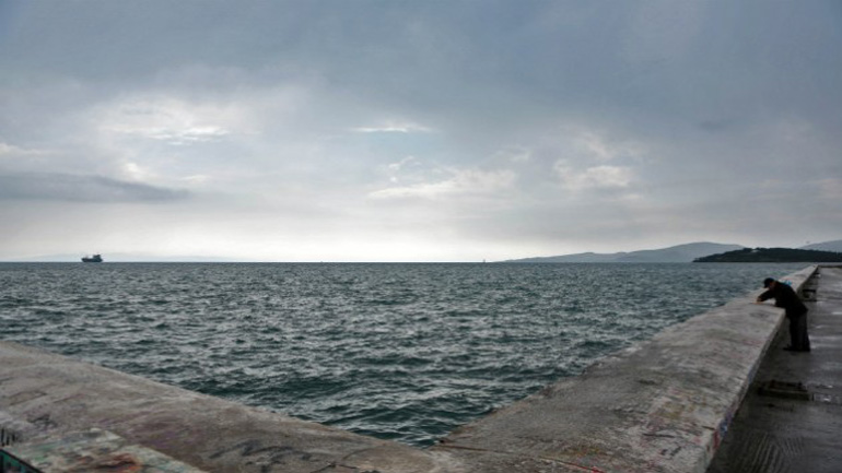 Βρέθηκε πτώμα στο λιμάνι Λουτρακίου