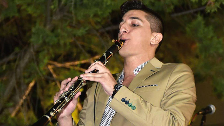 Ανδριανός Δρούζας: «Η μουσική είναι η μόνη απόλαυση των αισθήσεων χωρίς αμαρτία» Ανδριανός Δρούζας: «Η μουσική είναι η μόνη απόλαυση των αισθήσεων χωρίς αμαρτία»