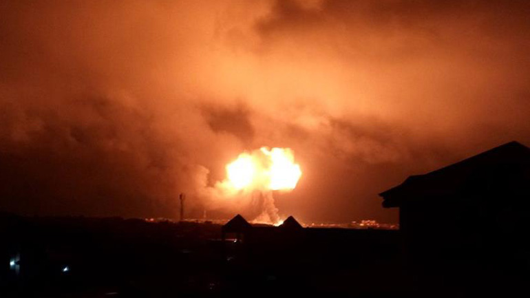 Γκάνα: Ισχυρές εκρήξεις σε σταθμό υγροποιημένου φυσικού αερίου και πρατήριο καυσίμων στην Άκρα