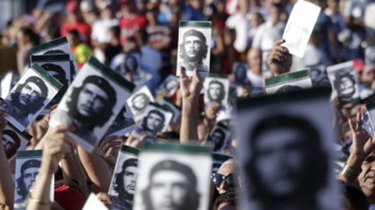 Η Αβάνα καταφέρεται κατά του αμερικανικού ιμπεριαλισμού 50 χρόνια από τον θάνατο του Τσε