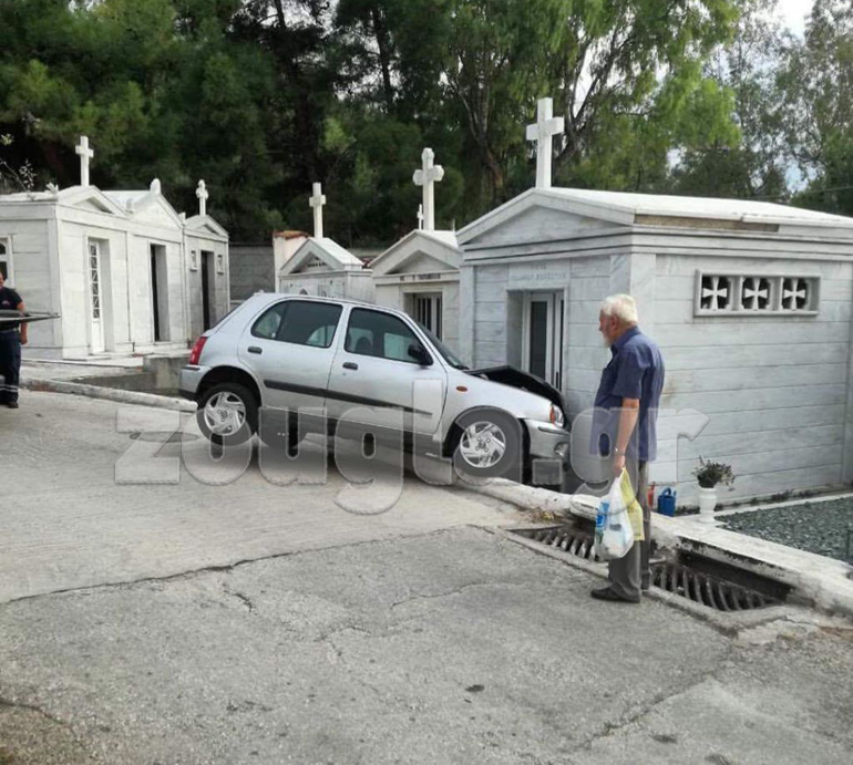 Το κοιτάζει και δεν το πιστεύει ο άνθρωπος!