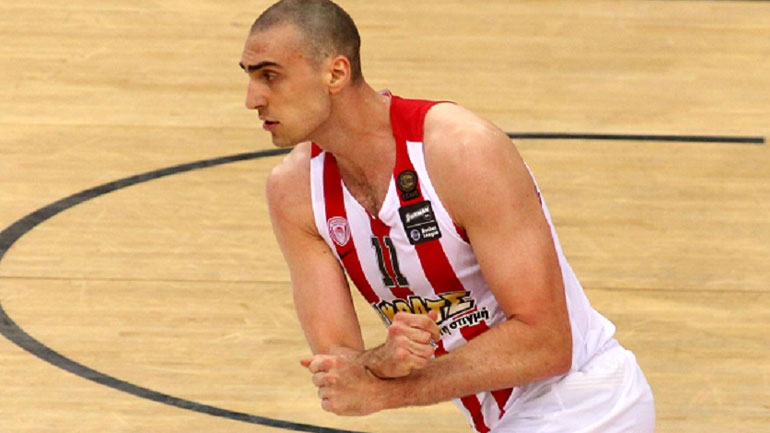 Ολυμπιακός: Ανανέωσε μέχρι το 2020 ο Μιλουτίνοφ