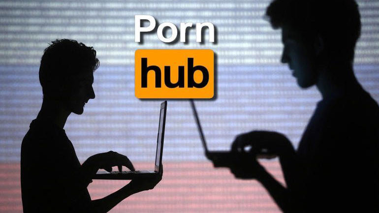 Pornhub: Πώς προτιμούν οι Έλληνες το πορνό τους;