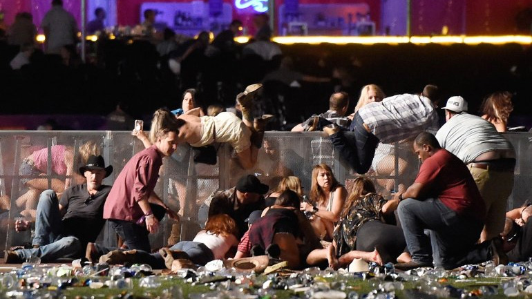 Νέα στοιχεία για το μακελειό στο Λας Βέγκας – Οι κινήσεις του δράστη πριν την επίθεση Νέα στοιχεία για το μακελειό στο Λας Βέγκας – Οι κινήσεις του δράστη πριν την επίθεση