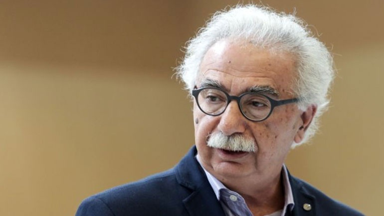 «Η κυβέρνηση στέκεται απέναντι στα μικροσυμφέροντα στον χώρο της εκπαίδευσης»