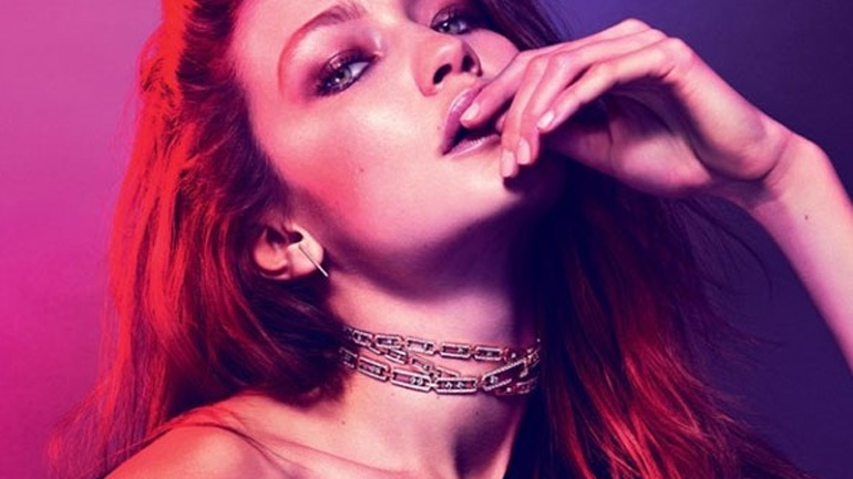 Η Gigi Hadid λανσάρει την πρώτη συλλογή κοσμημάτων με την υπογραφή της