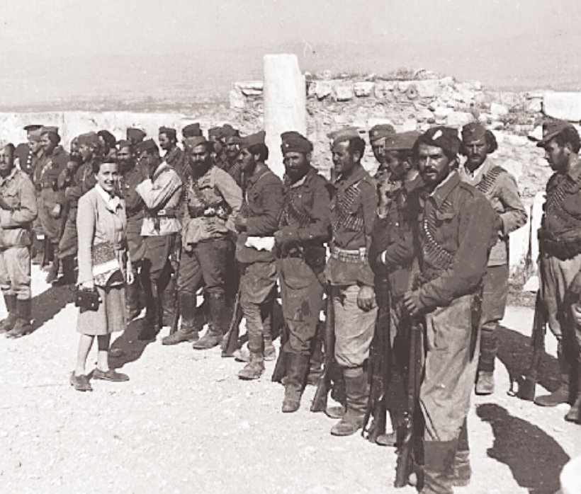 Αντάρτες του ΕΛ.ΑΣ. μέσα στην πόλη