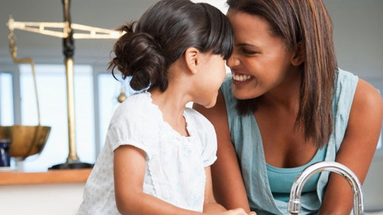 Αυτές είναι οι ερωτήσεις που θα σας φέρουν πιο κοντά στο παιδί