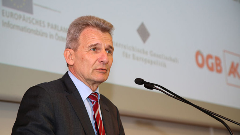 Έ. Φόγκλαρ: «Σταθερή η Αυστρία στη φιλοευρωπαϊκή της πορεία»