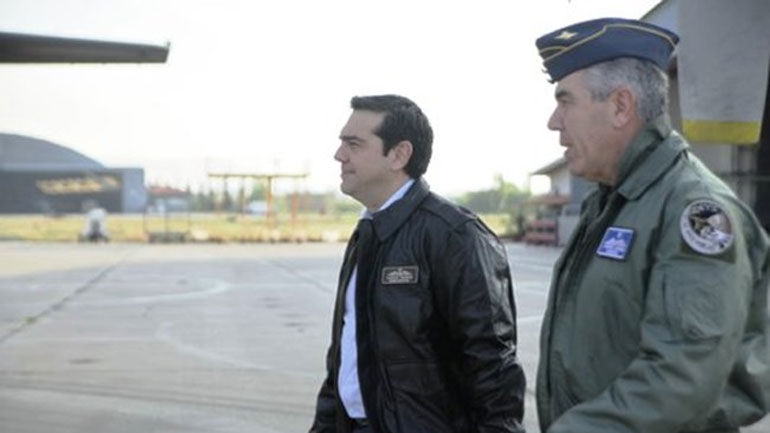 Πετάει, πετάει ο Τσίπρας; Πετάει ο πρωθυπουργός και μάλιστα με F16