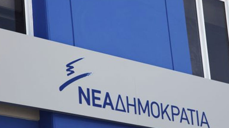 ΝΔ κατά Τσίπρα: «Πετάει στα σύννεφα»