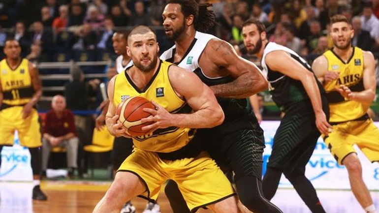 Στο προσκήνιο για την ΑΕΚ ο Βασίλης Καββαδάς