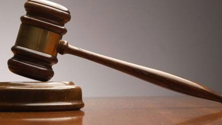 Στην εισαγγελέα το πρωτοσέλιδο της εφημερίδας με τον απαξιωτικό τίτλο για τη Βουλή