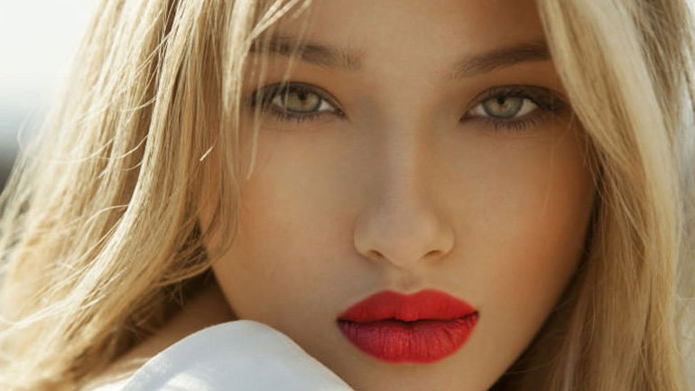 Τι να κάνεις για να διαρκεί το κραγιόν σου όλη μέρα;