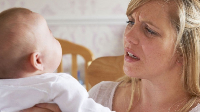 Γιατί δεν πρέπει να κουνάτε απότομα το μωρό