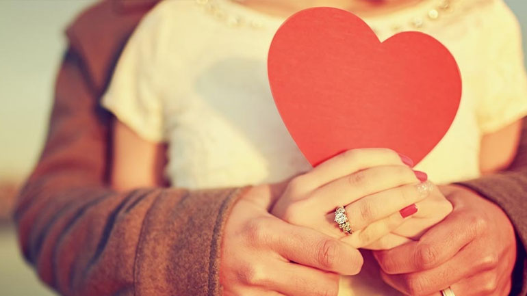 Τα γλυκόλογα που λες στον σύντροφό σου, μπορούν να καταστρέψουν τη σεξουαλική σου ζωή Τα γλυκόλογα που λες στον σύντροφό σου, μπορούν να καταστρέψουν τη σεξουαλική σου ζωή