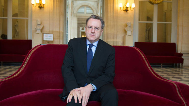 Στο αρχείο τέθηκε η έρευνα σε βάρος στενού συνεργάτη του Μακρόν