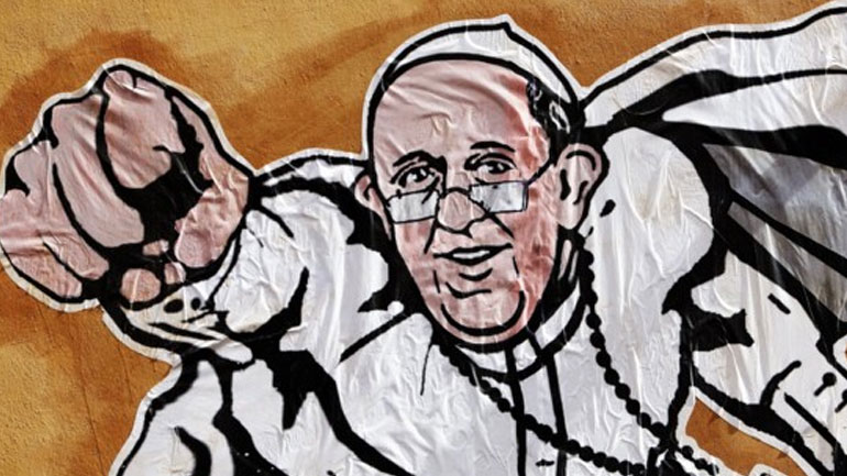 Ιταλία: Ο πάπας Φραγκίσκος… Σούπερμαν σε μπλουζάκια