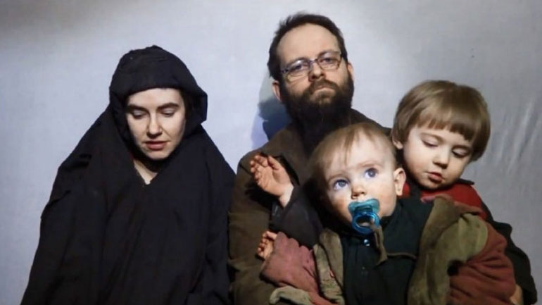 Επέστρεψε στον Καναδά η οικογένεια που είχε απαχθεί από τους Ταλιμπάν στο Αφγανιστάν