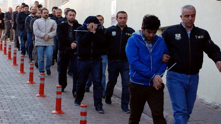 Τουρκία: συνέλαβαν 100 αστυνομικούς