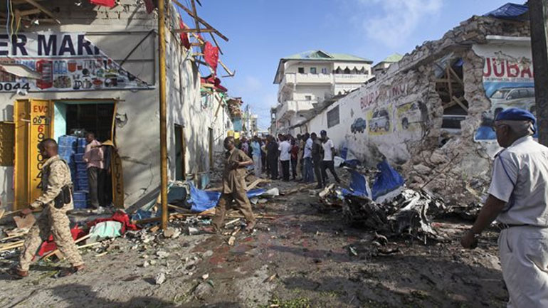 Σομαλία: Τους 85 έφτασαν οι νεκροί από τις δύο βομβιστικές επιθέσεις που συγκλόνισαν το Μογκαντίσου Σομαλία: Τους 85 έφτασαν οι νεκροί από τις δύο βομβιστικές επιθέσεις που συγκλόνισαν το Μογκαντίσου